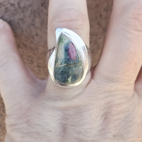 New Men's Ruby Fuchsite 925 Silver Ring. - Picture 12 of 15